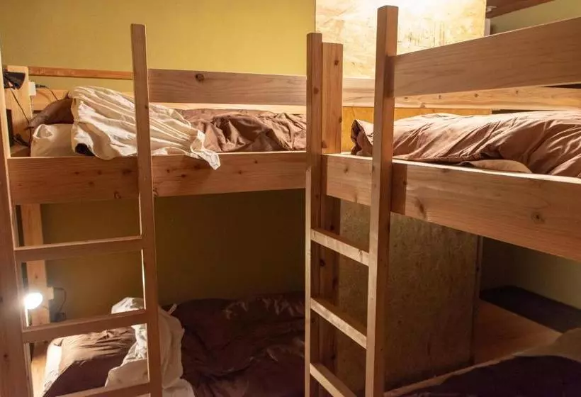 ペンション Hostel Perch