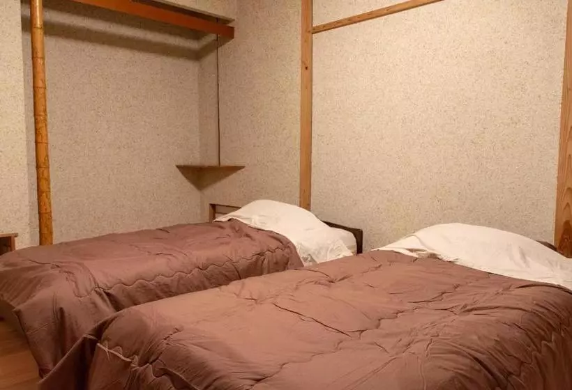 ペンション Hostel Perch