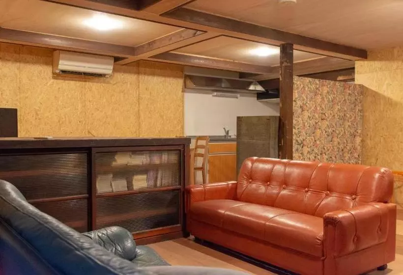 ペンション Hostel Perch