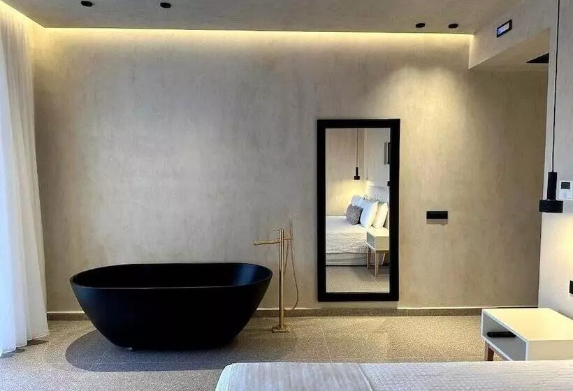 ペンション Damigos Caldera World