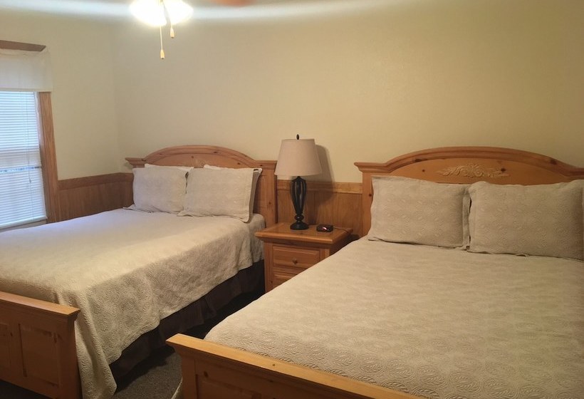 Cherry Blossom 11   Three Bedroom Chalet