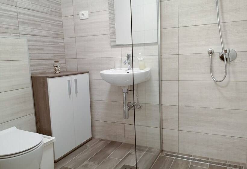 پانسیون Korala Apartments