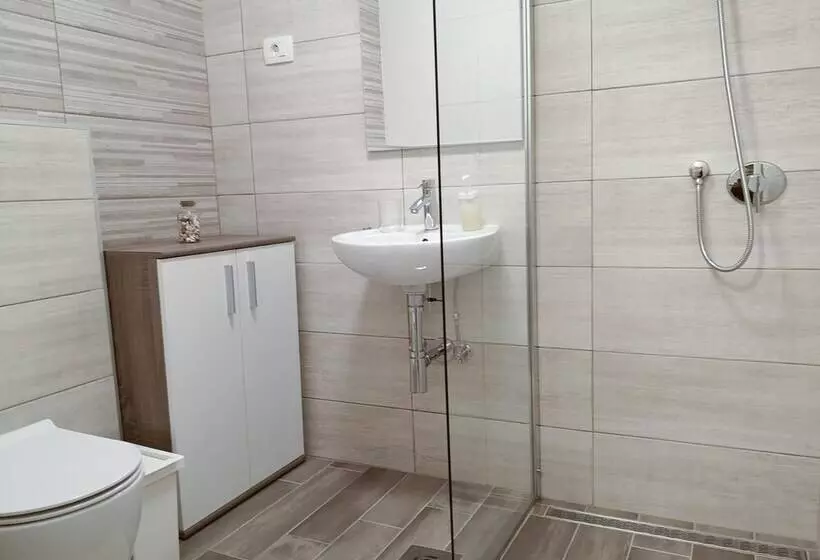 پانسیون Korala Apartments