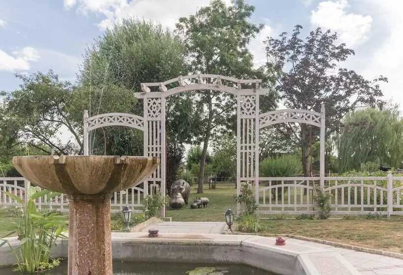 Majatalo L Escale De Jules Et Lily