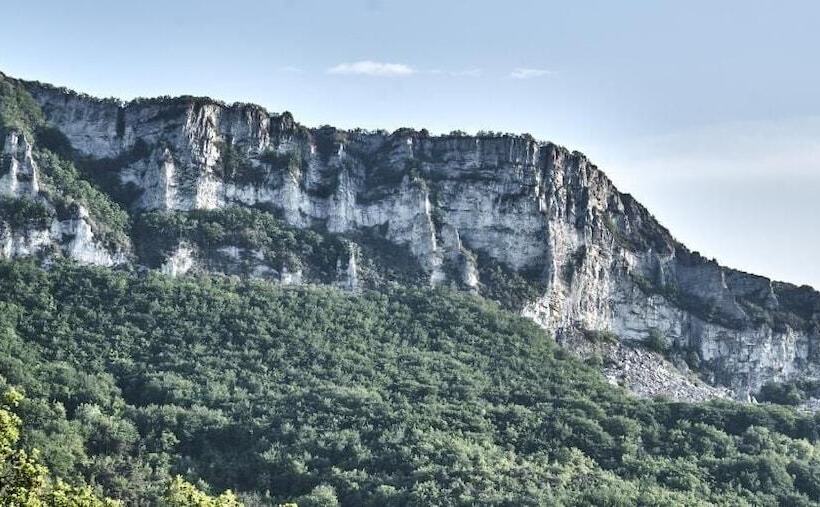 بنسيون Gite La Cour Du Marronnier