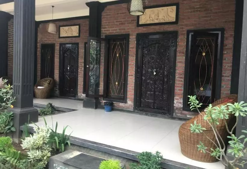 ペンション Murni’s House