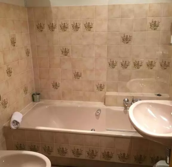 Aamiaismajoitus (B&B) Chambres D Hôtes L Ecrin Des Saveurs