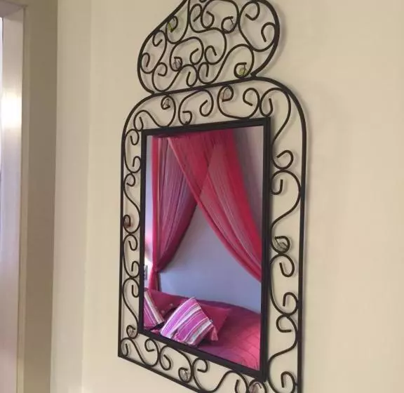 Aamiaismajoitus (B&B) Chambres D Hôtes L Ecrin Des Saveurs