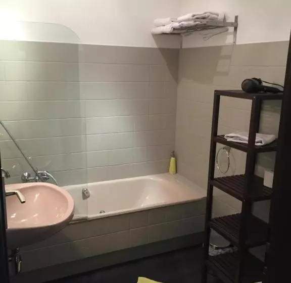 Aamiaismajoitus (B&B) Chambres D Hôtes L Ecrin Des Saveurs