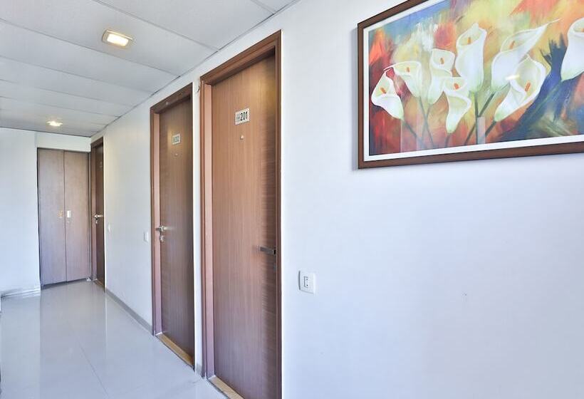 Отель Oyo 13562 G K Convention Hall