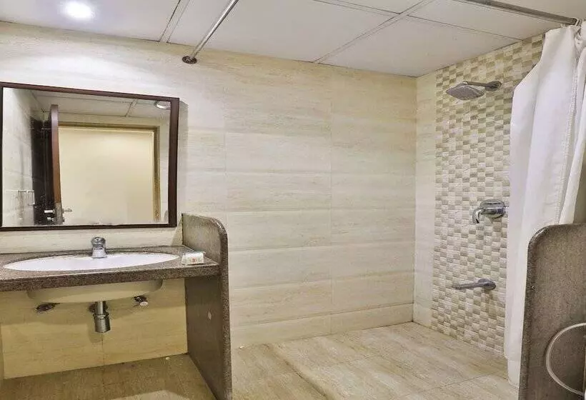 ホテル Oyo 13562 G K Convention Hall