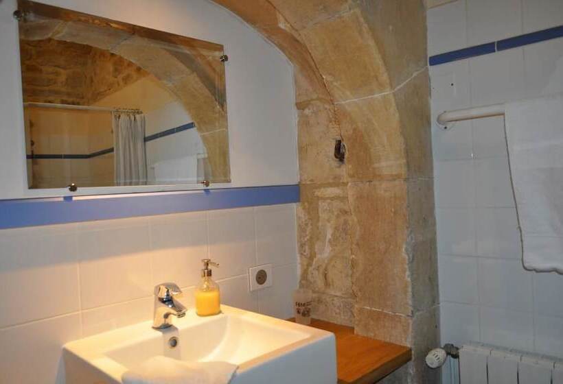 مبيت وإفطار Château De Bessas