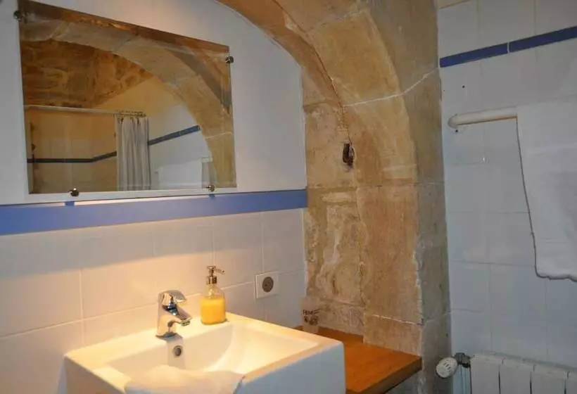 Aamiaismajoitus (B&B) Château De Bessas