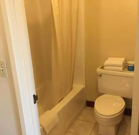 Retkeilymaja Grand Inn財神客棧