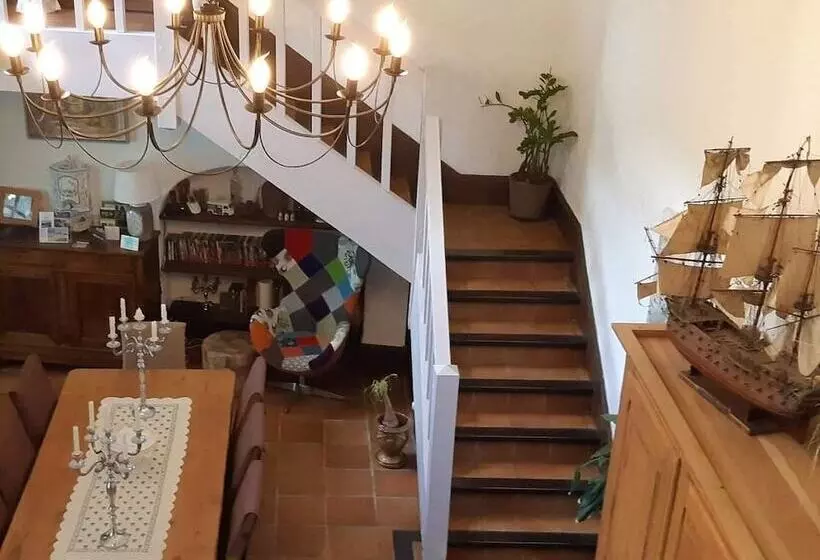 Aamiaismajoitus (B&B) Moulin De Bénédicty