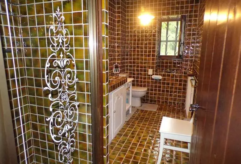 Aamiaismajoitus (B&B) Moulin De Bénédicty