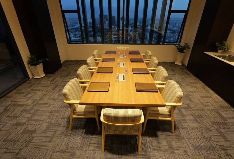 The View Serviced Residence 豪景日式酒店公寓