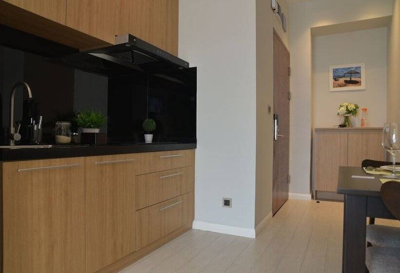 The View Serviced Residence 豪景日式酒店公寓