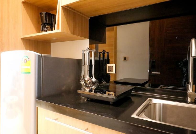 The View Serviced Residence 豪景日式酒店公寓