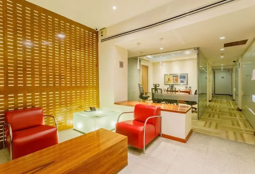 هتل Camino Real Aeropuerto