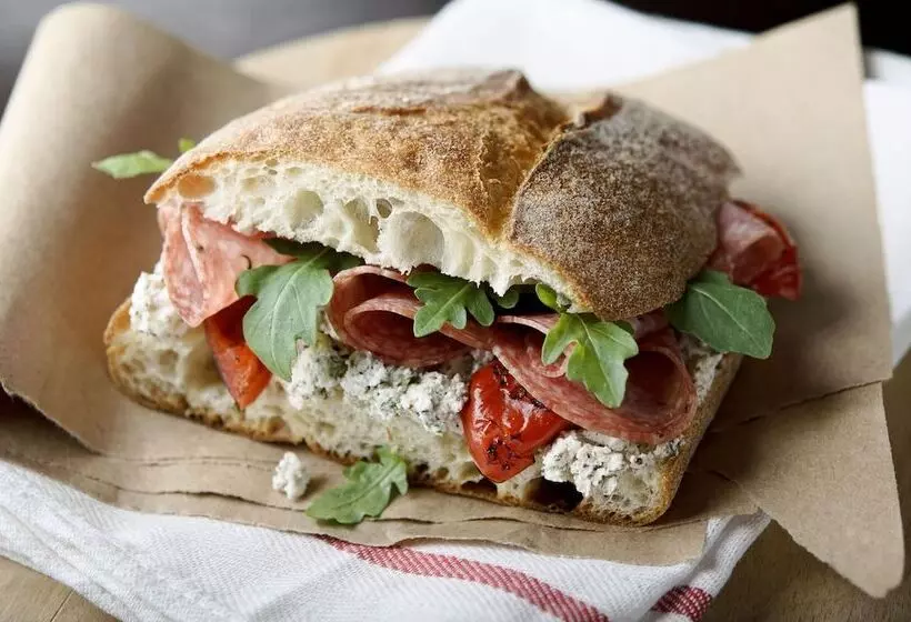 Отель Campanile Bordeaux Sud Hopital Haut Leveque   Pessac