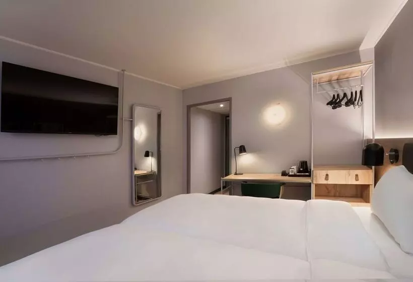 Отель Campanile Bordeaux Sud Hopital Haut Leveque   Pessac