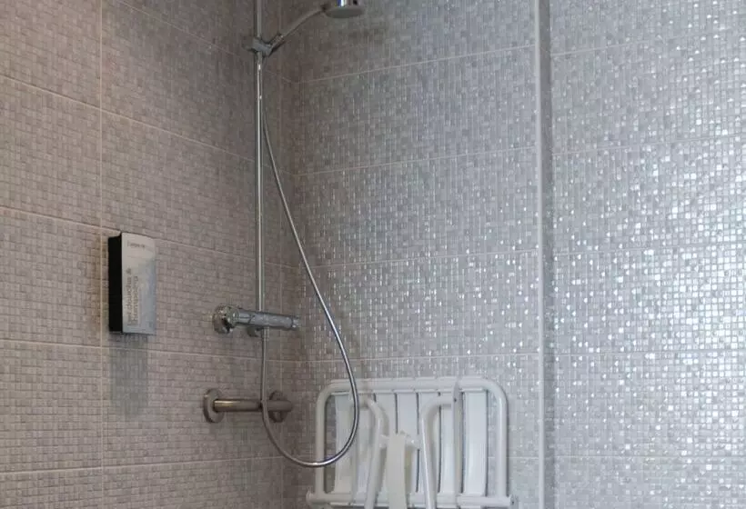 Отель Campanile Creil Villers Saint Paul