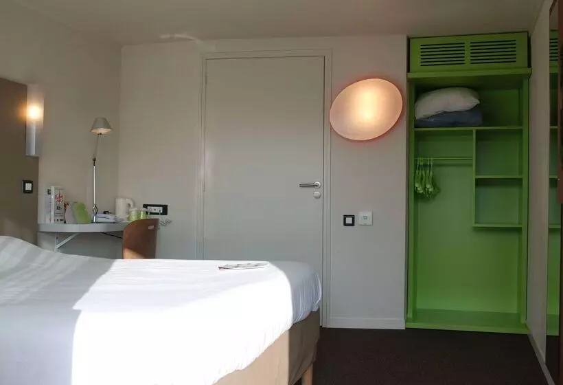 Отель Campanile Creil Villers Saint Paul