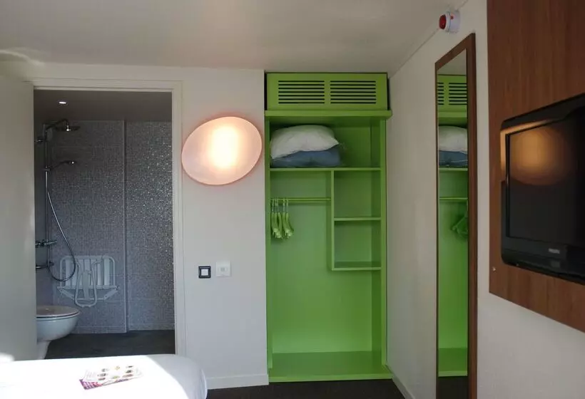 Отель Campanile Creil Villers Saint Paul