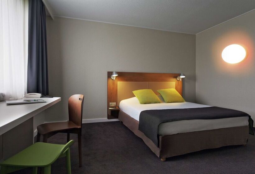 בית מלון כפרי Campanile Krakow Old Town