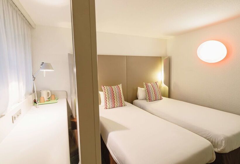 هتل Campanile Lyon Bron Eurexpo