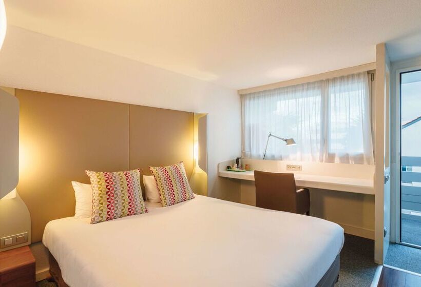 هتل Campanile Lyon Bron Eurexpo