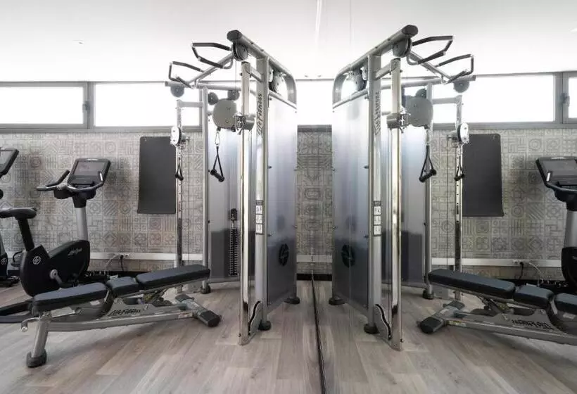 Отель Catalonia Born