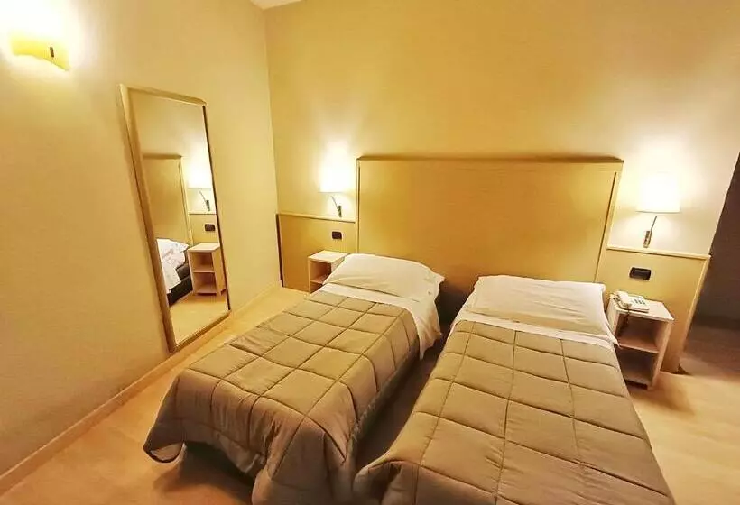 هتل Corallo Rimini