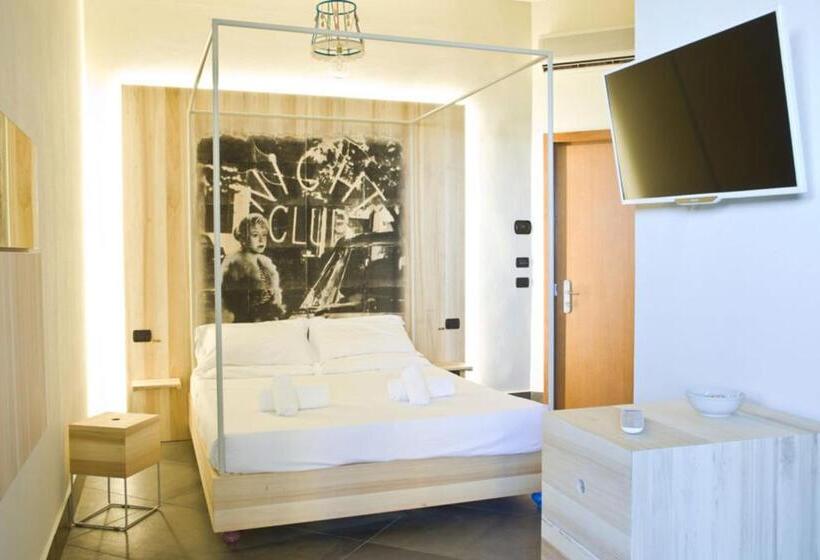 هتل Corallo Rimini