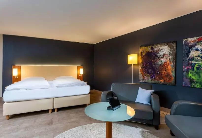 Отель Essential By Dorint Köln Junkersdorf