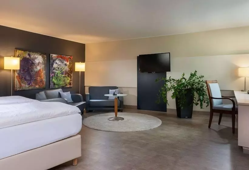 Отель Essential By Dorint Köln Junkersdorf