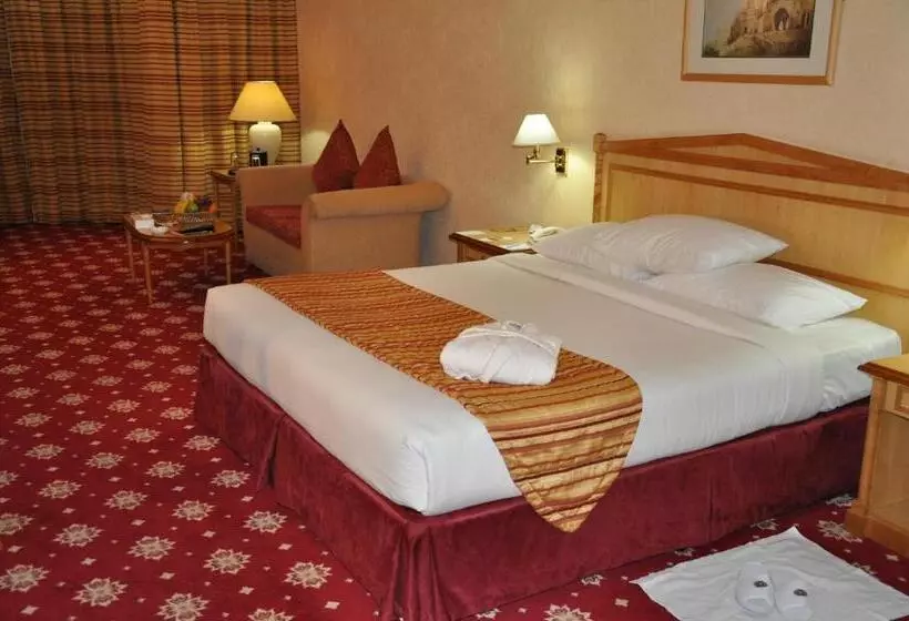 فندق Grand Continental