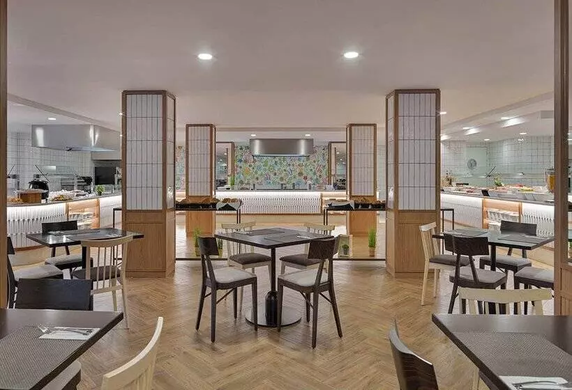 هتل H10 Casa Del Mar