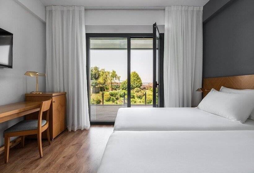 Отель Exe Peregrino