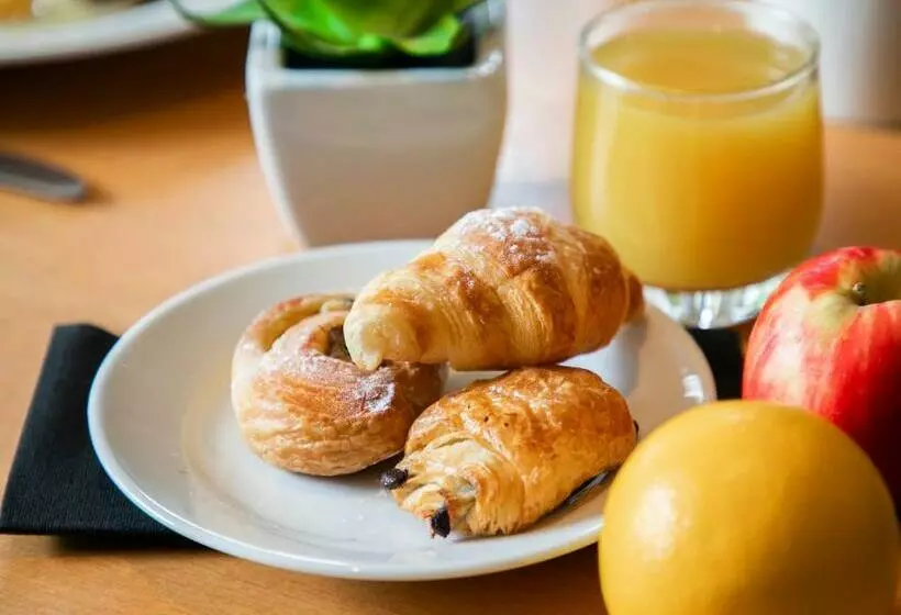 هتل Holiday Inn Edinburgh Zoo, An Ihg