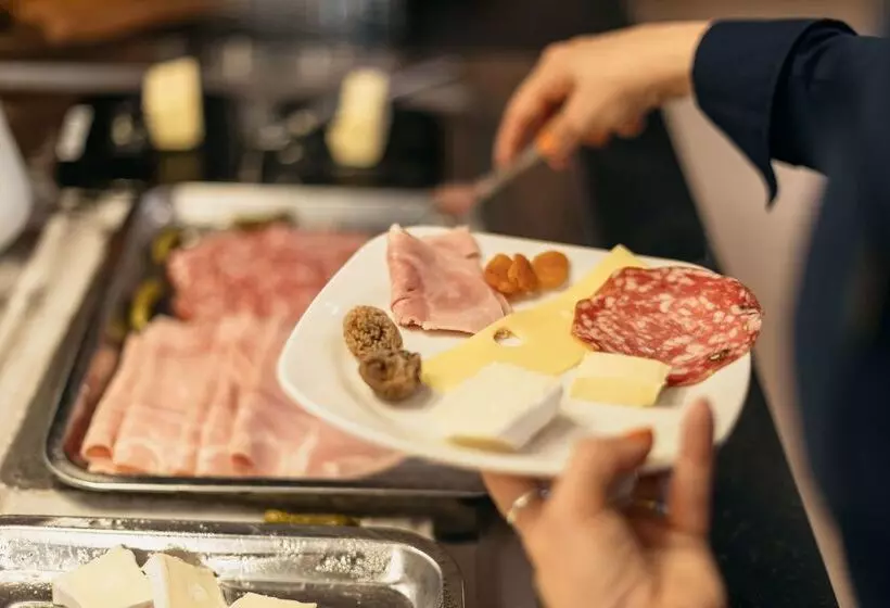 호텔 Kyriad Metz Centre   Restaurant Moze