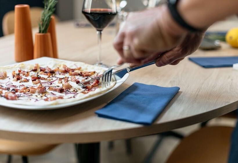 فندق Kyriad Metz Centre   Restaurant Moze