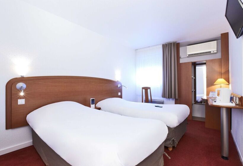 Hotel Kyriad Toulon Est Hyeres La Garde