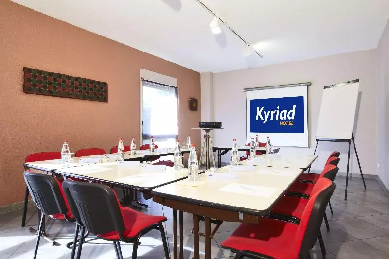 ホテル Kyriad Toulon Est Hyeres La Garde