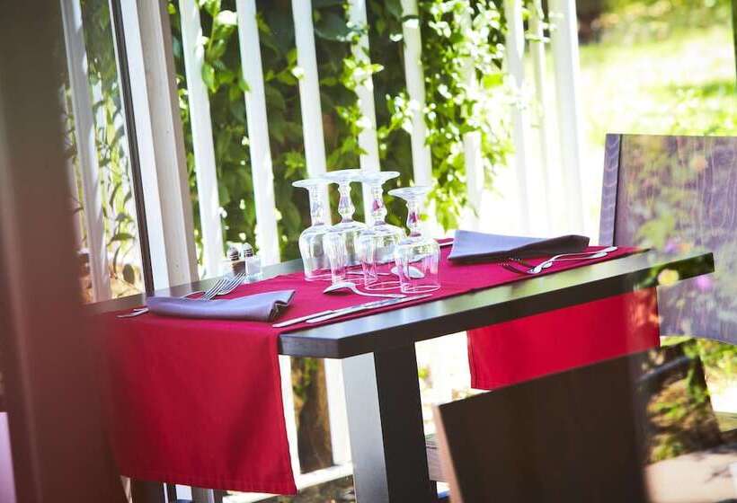 Hotel Kyriad Toulon Est Hyeres La Garde