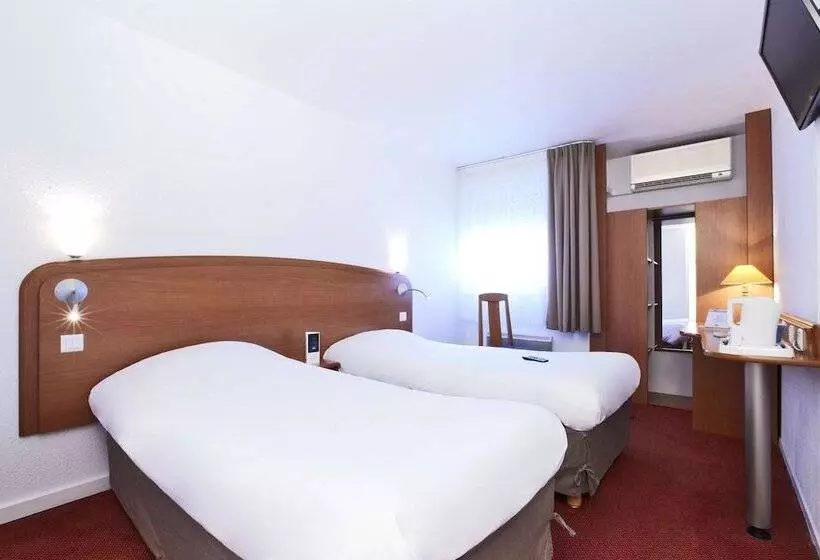 ホテル Kyriad Toulon Est Hyeres La Garde