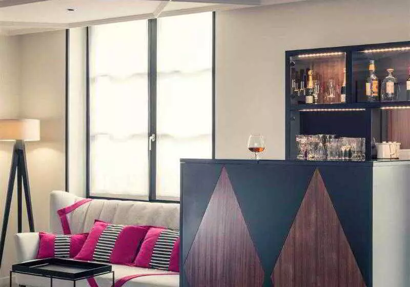 هتل Mercure Paris Arc De Triomphe Wagram