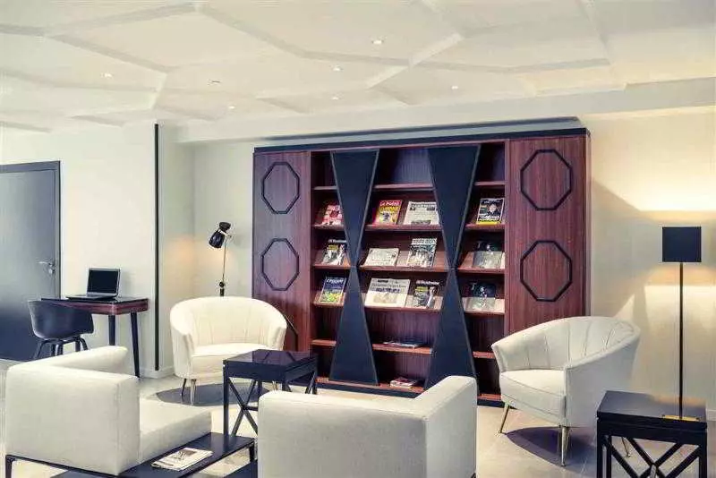 هتل Mercure Paris Arc De Triomphe Wagram