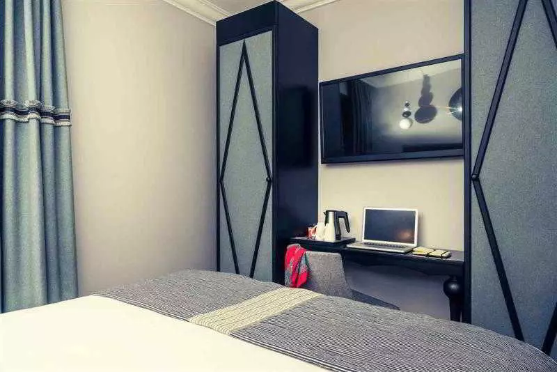 هتل Mercure Paris Arc De Triomphe Wagram